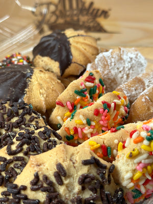 Family Pack-  --------Assorted Italian Cookies  All handcrafted  ---- On Sale Now !!